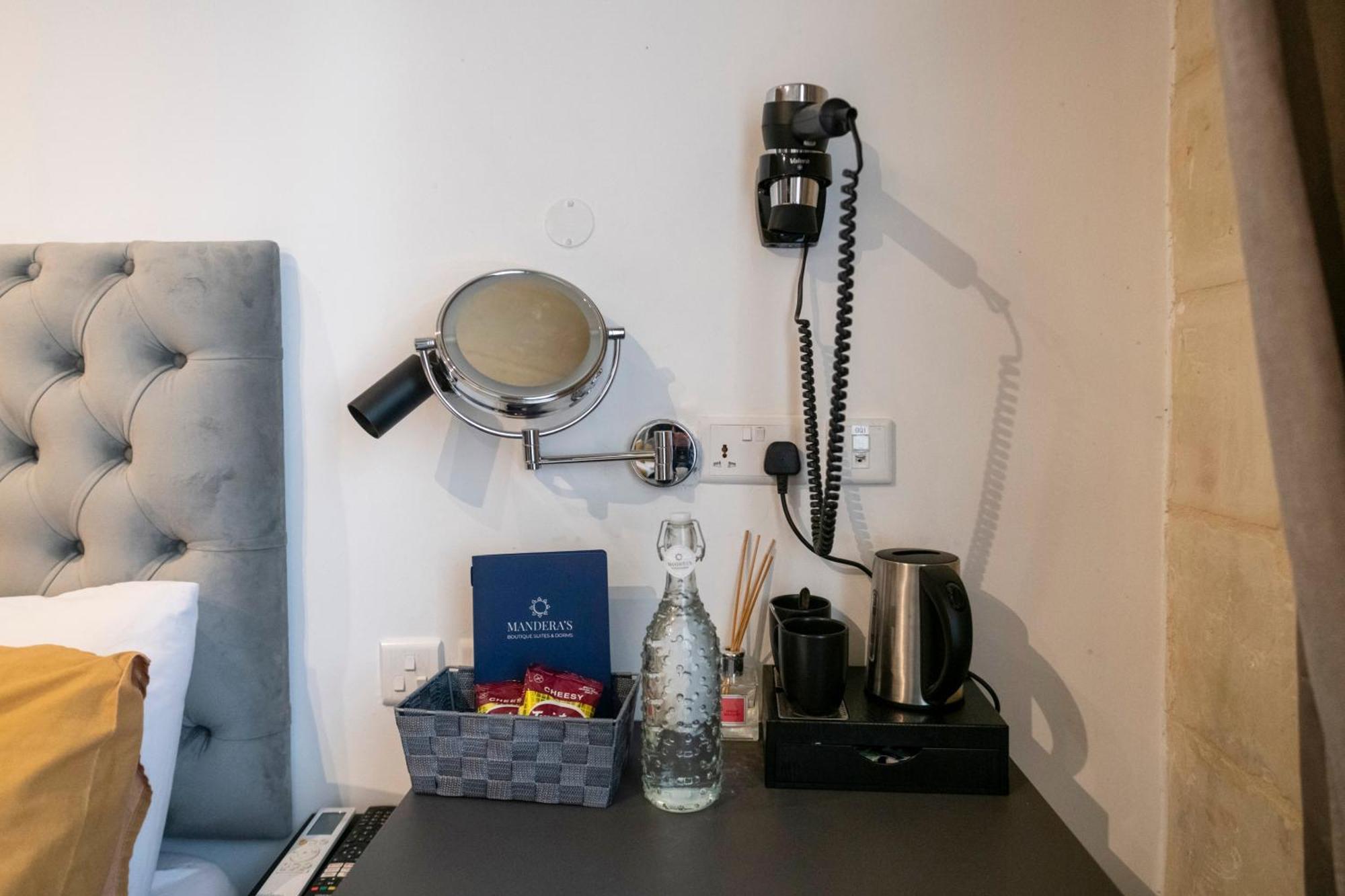 Mandera'S Boutique Suites & Dorms Valletta Ngoại thất bức ảnh