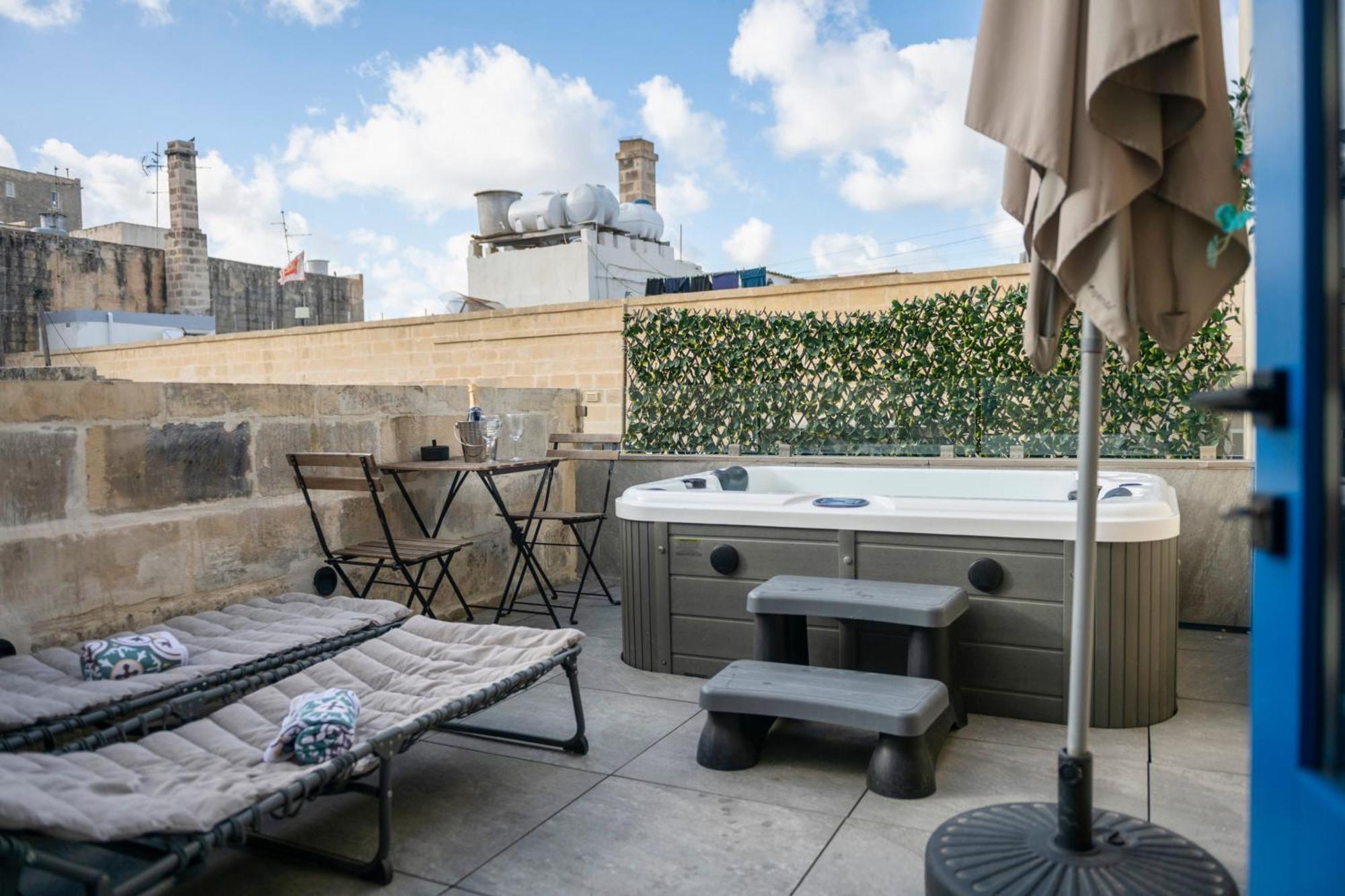 Mandera'S Boutique Suites & Dorms Valletta Ngoại thất bức ảnh